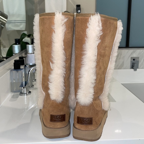 UGG SUNBURST TALL BOOT - Picture 3 of 6